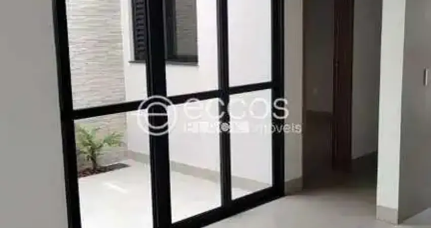 Casa à venda, 3 quartos, 1 suíte, 2 vagas, Novo Mundo - Uberlândia/MG