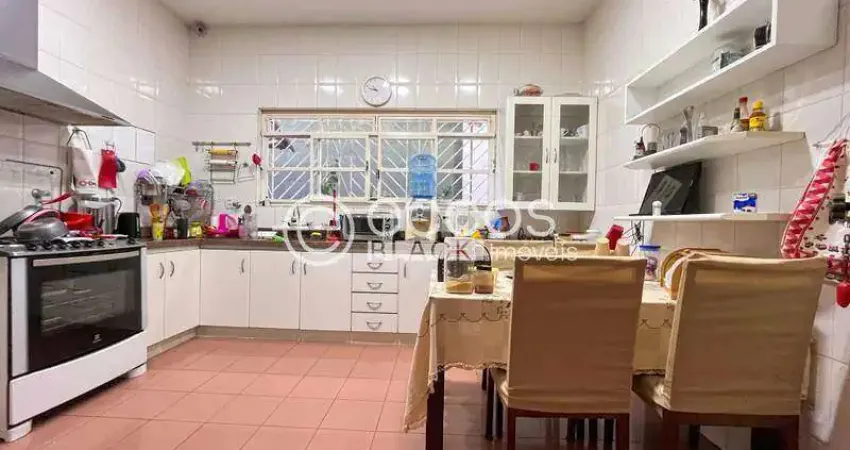Casa à venda, 4 quartos, 2 suítes, 4 vagas, santa lúcia - belo horizonte/mg