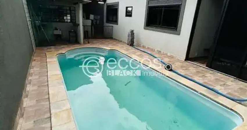 Casa à venda, 3 quartos, 3 suítes, 2 vagas, conjunto pontal - uberaba/mg