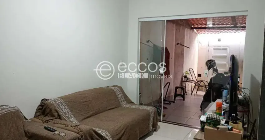 Casa à venda, 2 quartos, Portal do Vale - Uberlândia/MG