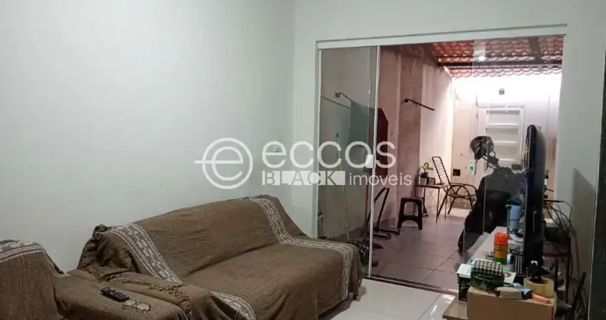 Casa com 2 quartos à venda na Rua Edson Alves da Cunha, 179, Portal do Vale, Uberlândia