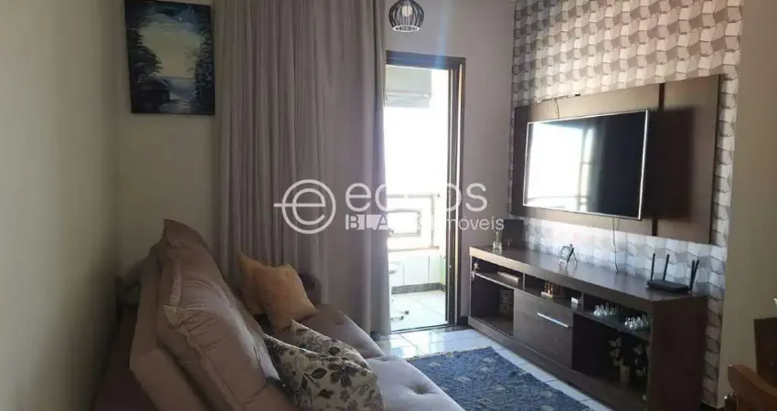 Apartamento à venda, 3 quartos, 1 suíte, 1 vaga, Santa Mônica - Uberlândia/MG