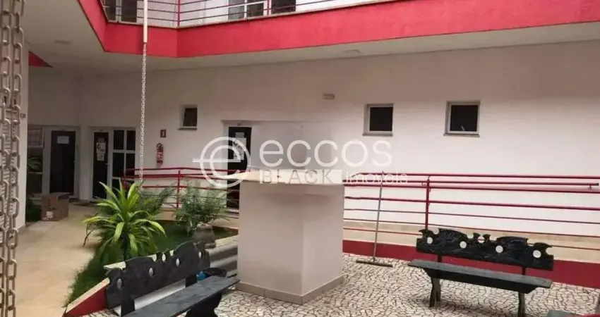 Sala comercial para alugar na Rua João Guimarães Naves, Tibery, Uberlândia
