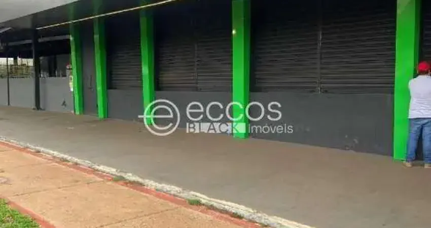 Sala comercial para alugar na Avenida Rondon Pacheco, 3295, Saraiva, Uberlândia
