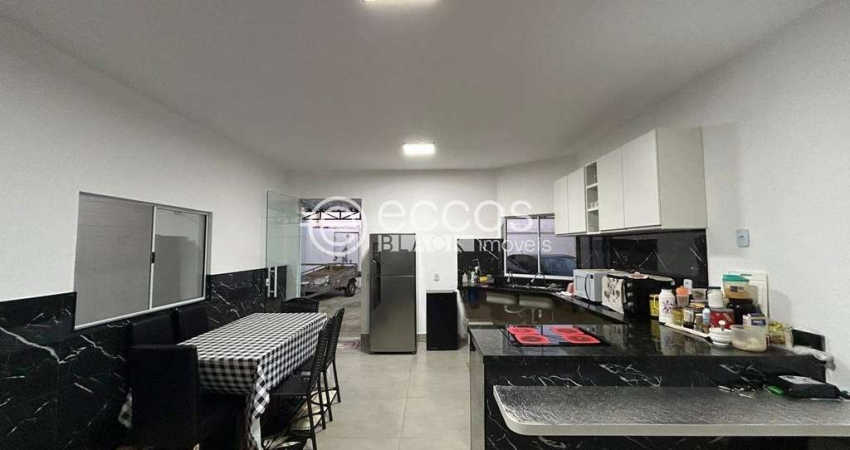 Casa à venda, 3 quartos, 2 suítes, 5 vagas, Jardim Botânico - Uberlândia/MG