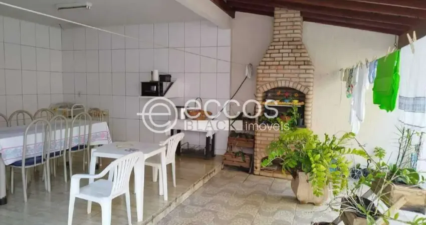 Casa à venda, 5 quartos, 1 suíte, 2 vagas, boa vista - uberaba/mg
