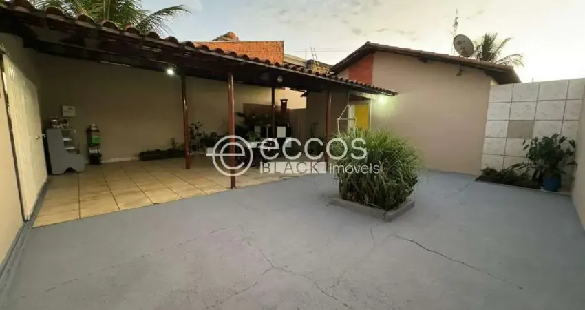 Casa à venda, 2 quartos, 2 vagas, BeijaFlor II - UBERABA/MG