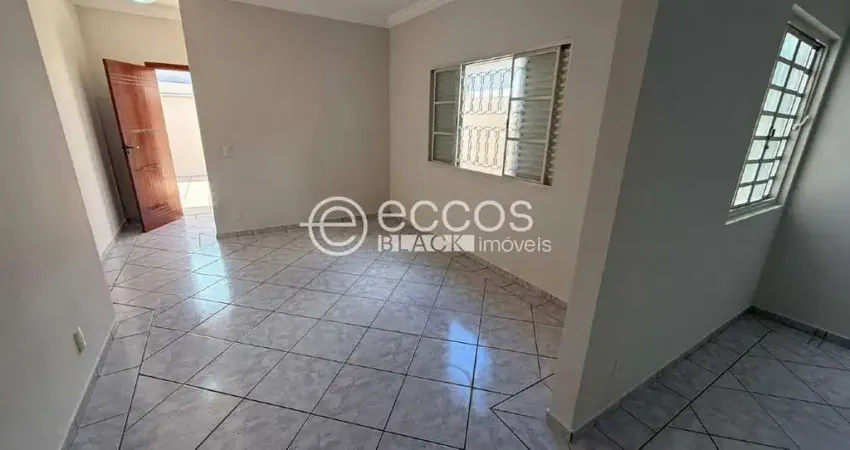 Casa para aluguel, 3 quartos, 1 suíte, 3 vagas, Vigilato Pereira - Uberlândia/MG