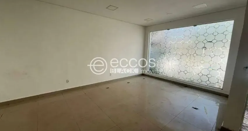 Imóvel Comercial à venda, 3 quartos, 1 suíte, 2 vagas, Centro - Uberlândia/MG
