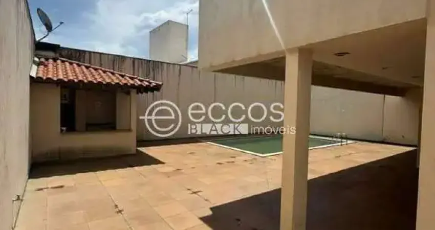 Casa à venda, 4 quartos, 2 suítes, 6 vagas, tabajaras - uberlândia/mg