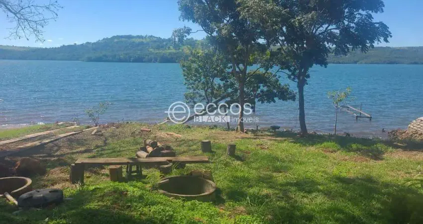 Chácara à venda, 5 quartos, 2 suítes, 3 vagas, Área Rural de Uberlândia - Uberlândia/MG