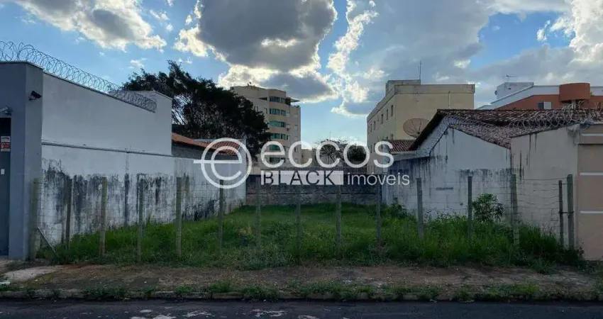 Terreno à venda na Rua Hildebrando Oliva, 80, Santa Mônica, Uberlândia