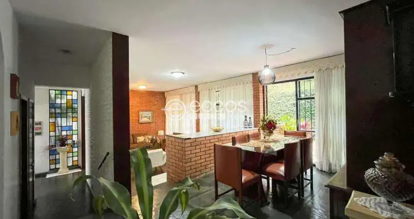 Casa à venda, 4 quartos, 2 suítes, 3 vagas, Comiteco - Belo Horizonte/MG