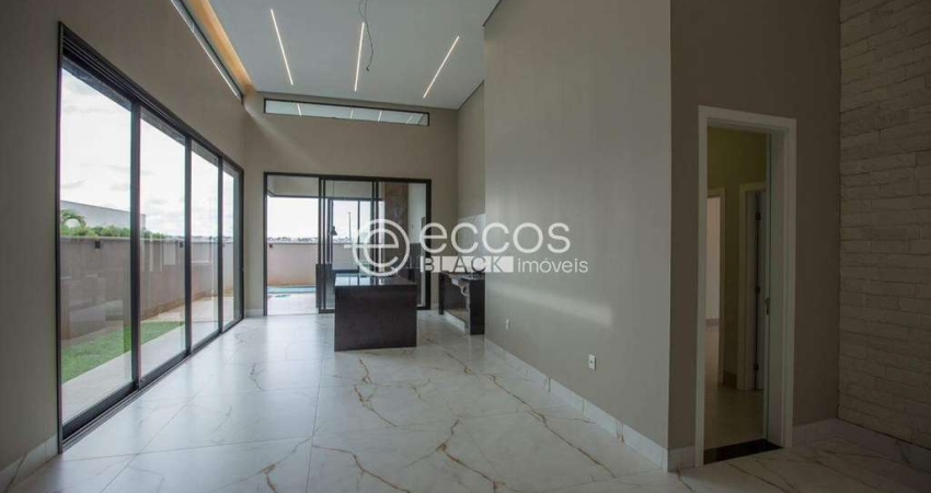 Casa em condomínio à venda, 3 quartos, 3 suítes, 4 vagas, Granja Marileusa - Uberlândia/MG