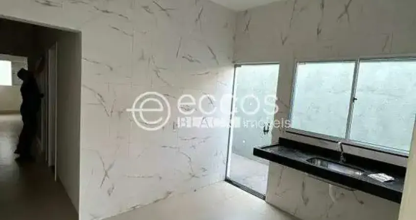 Casa à venda, 2 quartos, 1 suíte, 2 vagas, Jardim Canaã - Uberlândia/MG
