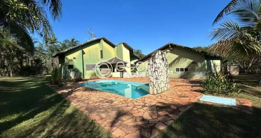 Casa em condomínio à venda, 3 quartos, 3 suítes, 6 vagas, Morada do Sol - Uberlândia/MG