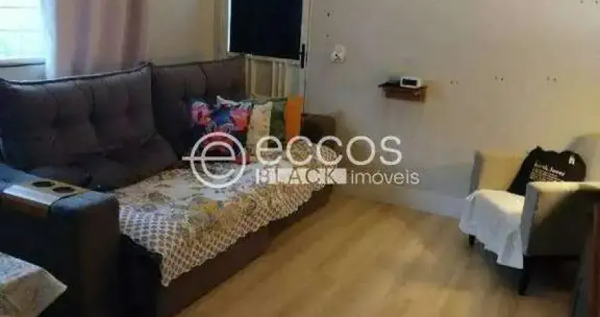 Casa à venda, 3 quartos, 1 suíte, 2 vagas, Chácaras Tubalina e Quartel - Uberlândia/MG