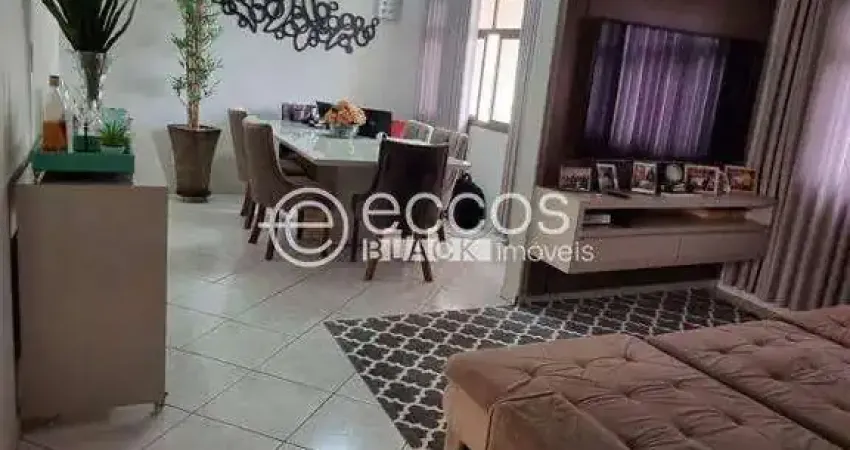 Apartamento à venda, 3 quartos, 1 suíte, 2 vagas, Jardim Finotti - Uberlândia/MG