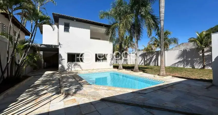 Casa à venda, 4 quartos, 2 suítes, 6 vagas, Jardim Karaíba - Uberlândia/MG