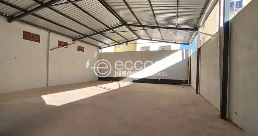Galpão para aluguel, 2 vagas, Vila São Vicente - UBERABA/MG