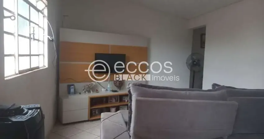 Casa à venda, 3 quartos, 1 suíte, 2 vagas, fabrício - uberaba/mg