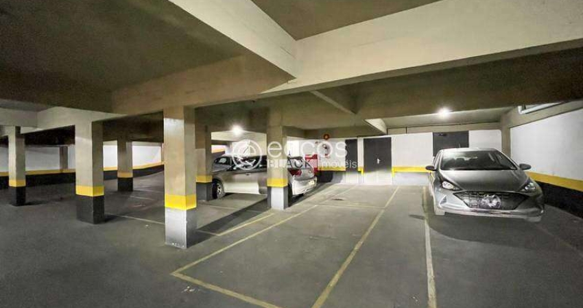Apartamento à venda, 4 quartos, 1 suíte, 2 vagas, Savassi - Belo Horizonte/MG