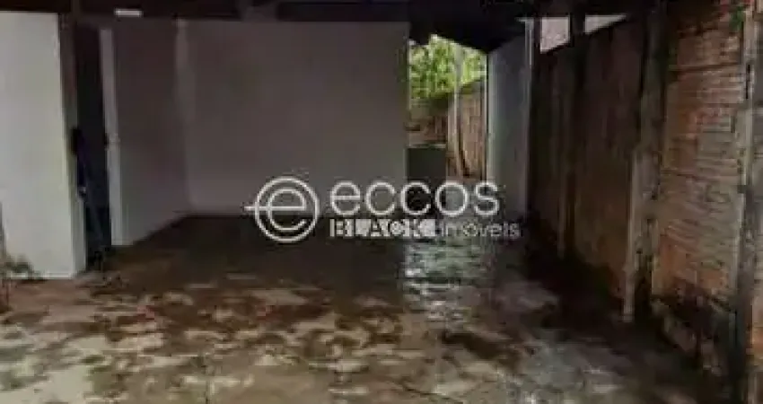 Casa à venda, 2 quartos, 1 vaga, jardim elza amuí i - uberaba/mg
