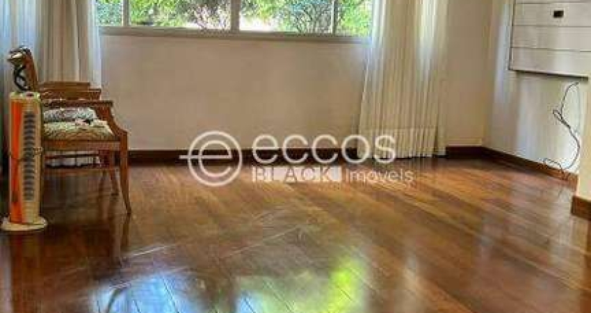 Apartamento à venda, 4 quartos, 1 suíte, Funcionários - Belo Horizonte/MG