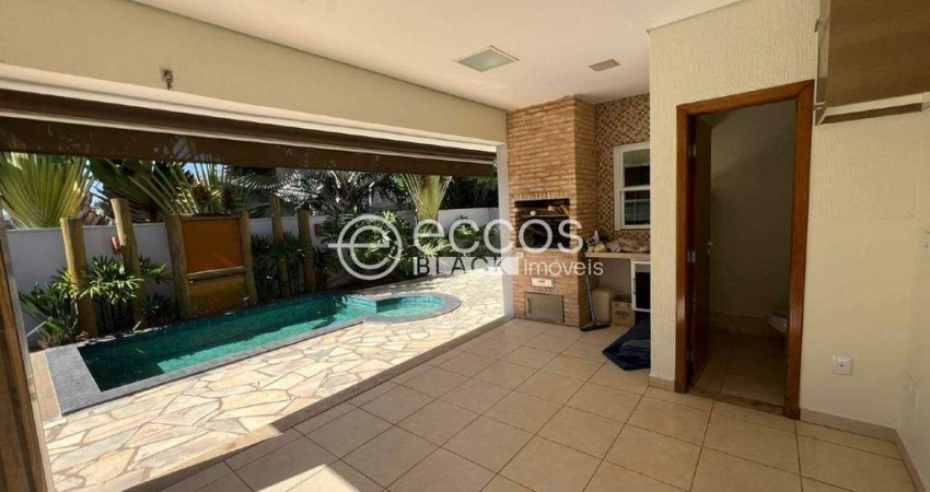 Casa em condomínio para aluguel, 3 quartos, 3 suítes, 2 vagas, Nova Uberlândia - Uberlândia/MG