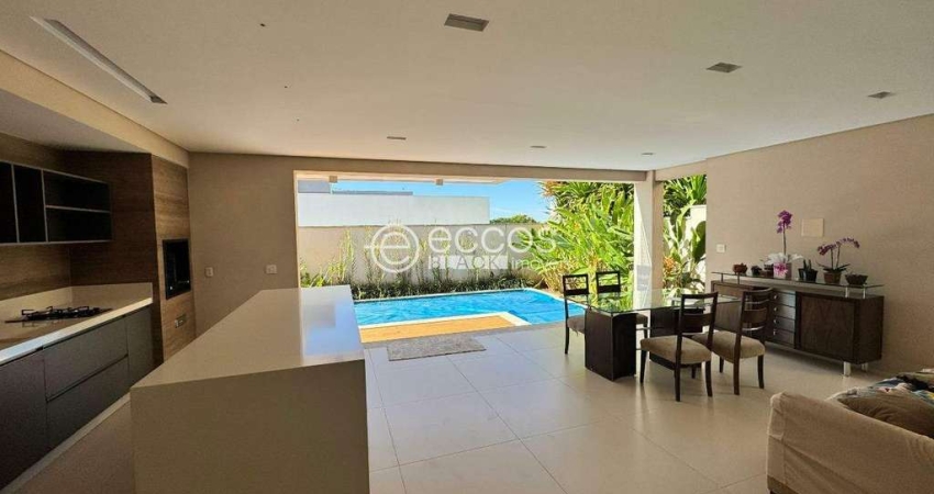 Casa em condomínio para aluguel, 3 quartos, 3 suítes, 1 vaga, Nova Uberlândia - Uberlândia/MG