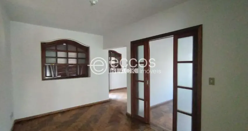 Casa para aluguel, 4 quartos, 1 suíte, 2 vagas, Leblon - UBERABA/MG