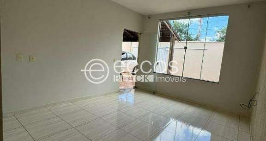 Casa à venda, 3 quartos, 1 suíte, 3 vagas, Alto Umuarama - Uberlândia/MG