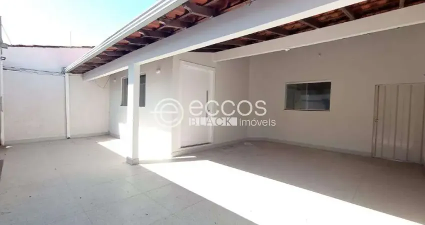 Casa para aluguel, 4 quartos, 1 suíte, 2 vagas, Cidade Jardim - Uberlândia/MG