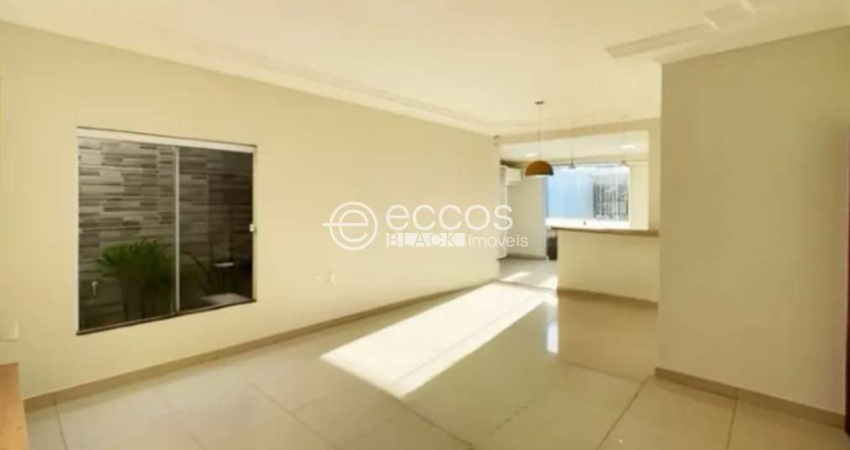 Casa para aluguel, 3 quartos, 1 suíte, 2 vagas, Segismundo Pereira - Uberlândia/MG