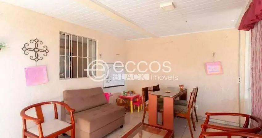 Casa à venda, 3 quartos, 1 suíte, 2 vagas, Planalto - Belo Horizonte/MG