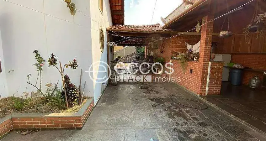 Casa à venda, 5 quartos, 3 suítes, 4 vagas, santa lúcia - belo horizonte/mg