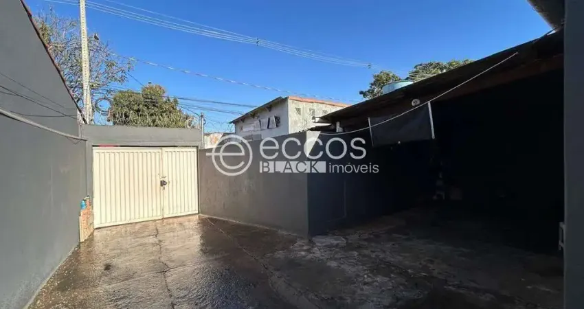 Casa à venda, 3 quartos, 1 suíte, 3 vagas, Jardim Canaã - Uberlândia/MG