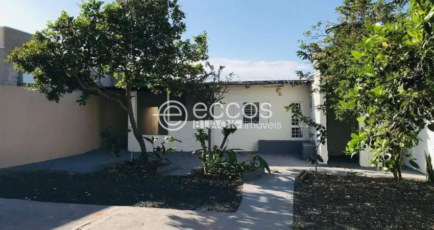 Casa para aluguel, 4 quartos, 2 suítes, 3 vagas, Presidente Roosevelt - Uberlândia/MG
