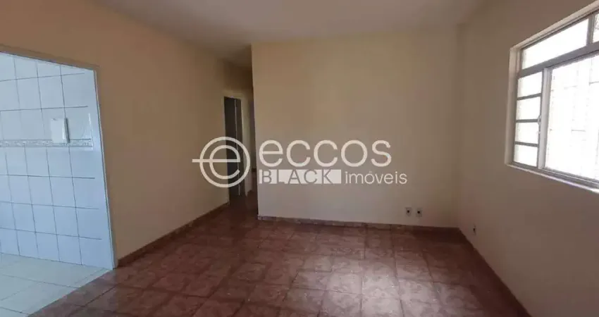 Casa à venda, 3 quartos, 2 vagas, santa mônica - uberlândia/mg
