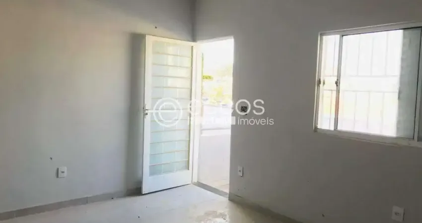 Casa para aluguel, 3 quartos, 3 suítes, 1 vaga, Lídice - Uberlândia/MG