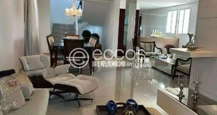 Cobertura à venda, 4 quartos, 2 suítes, 3 vagas, Vigilato Pereira - Uberlândia/MG