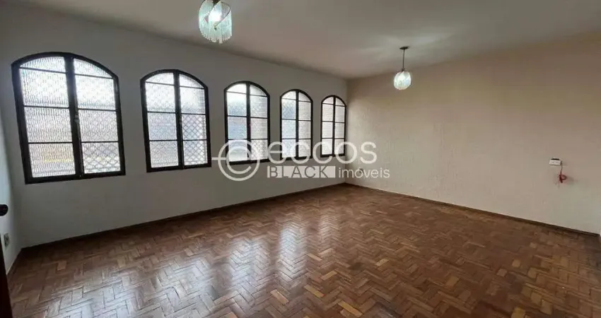 Casa para aluguel, 3 quartos, 2 suítes, 4 vagas, Olinda - UBERABA/MG