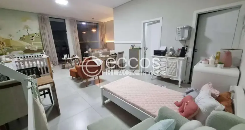 Ponto comercial para alugar na Rua Aruá, 362, Jardim Karaíba, Uberlândia