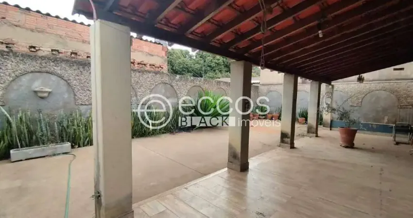 Casa à venda, 3 quartos, 1 suíte, 3 vagas, irmãos soares - uberaba/mg