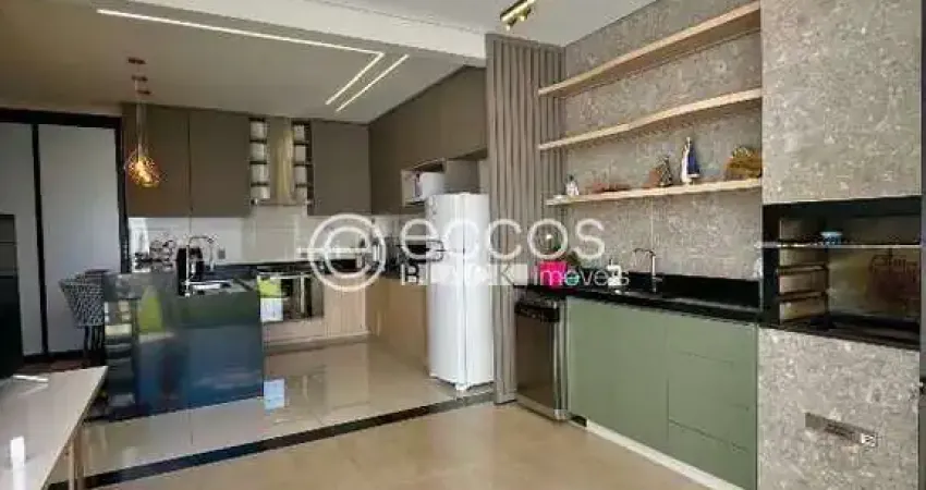 Casa em condomínio à venda, 3 quartos, 1 suíte, 2 vagas, alto umuarama - uberlândia/mg