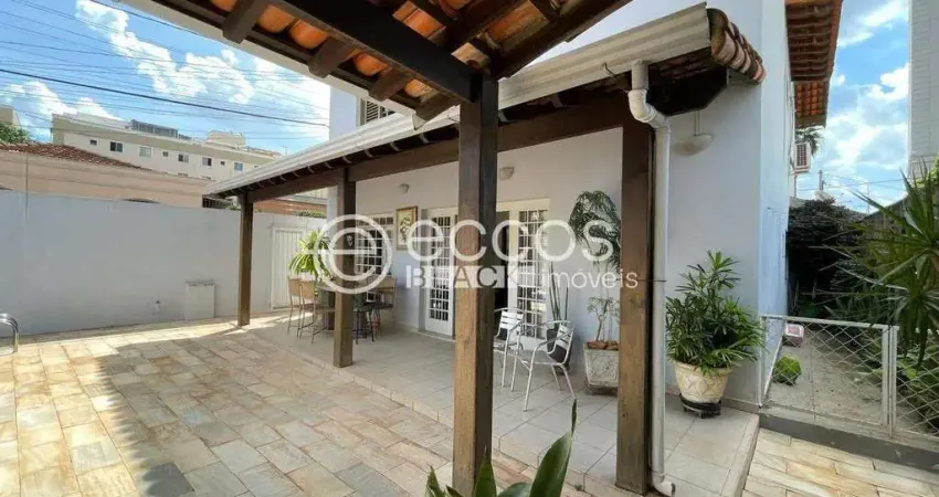 Casa à venda, 4 quartos, 2 suítes, 4 vagas, mercês - uberaba/mg