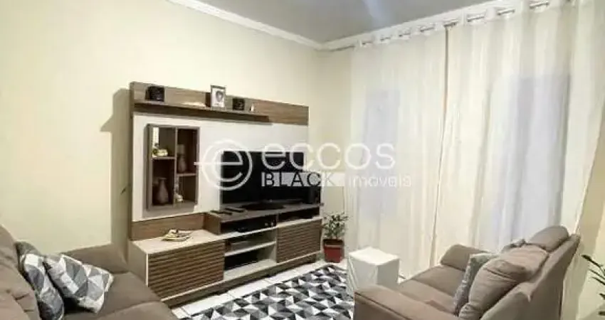 Casa com 2 quartos à venda na Rua Outono, 679, Vila Arquelau, Uberaba