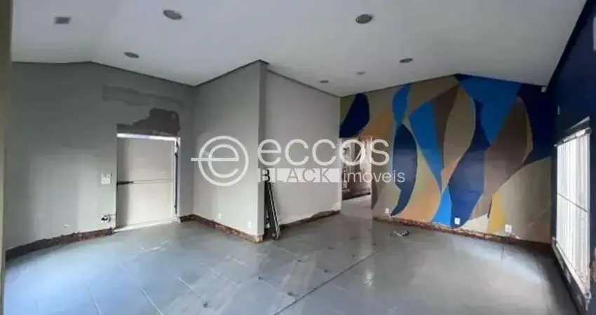 Casa comercial para alugar na Rua Bernardo Guimarães, 597, Fundinho, Uberlândia