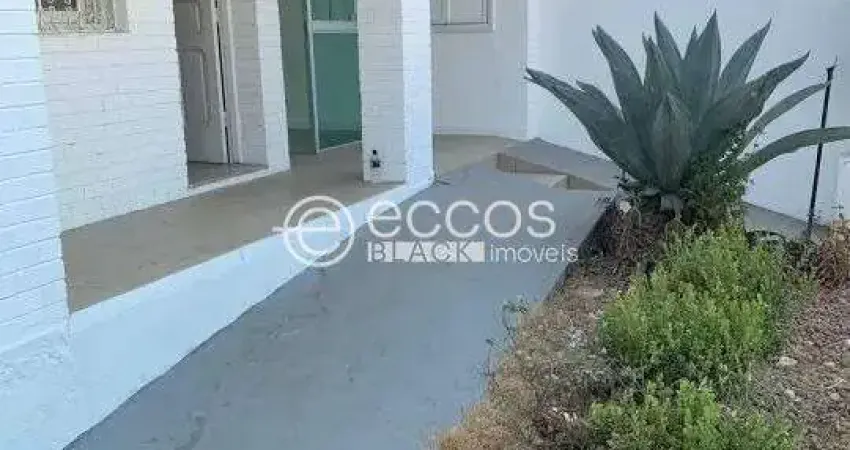 Prédio para alugar na Avenida Francisco Sá, 740, Prado, Belo Horizonte