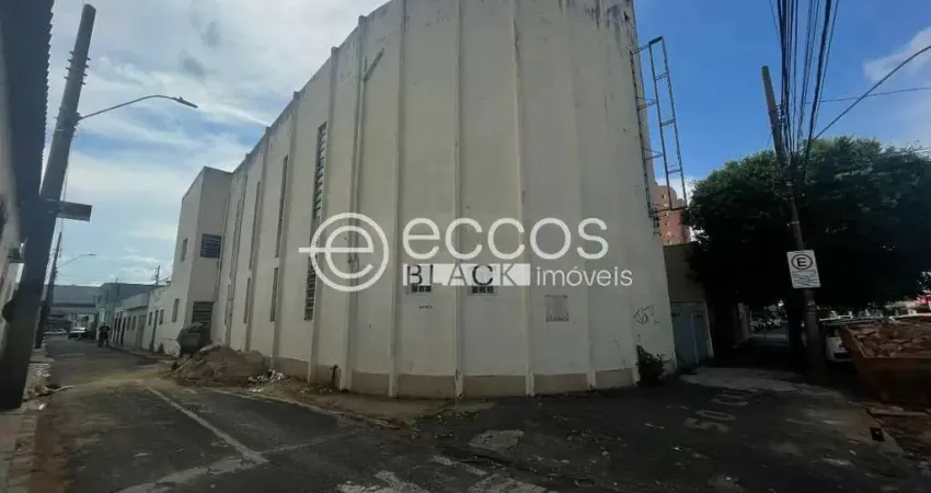 Terreno comercial à venda na Rua Carmo Gifoni, 634, Martins, Uberlândia